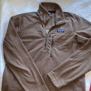 Patagonia Men’s lightweight quarter zip